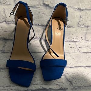 Cobalt Blue Suede Ankle Strap Heel Size 7  Brand New With Box
